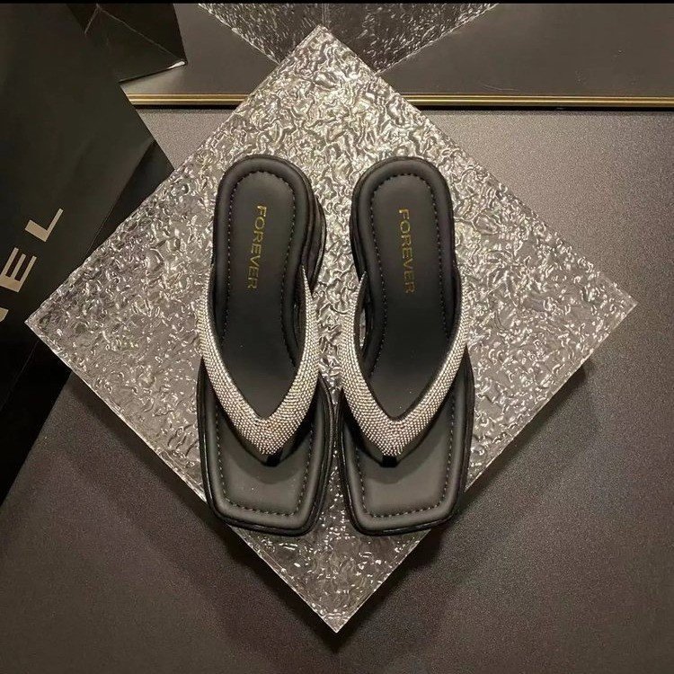 women's flip flops