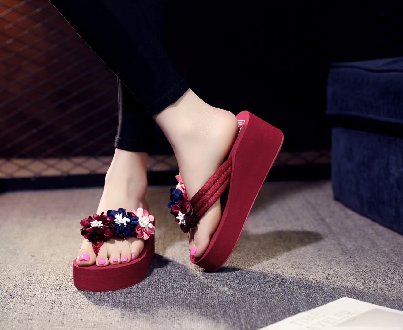 Daisy Flower Thick-Soled Flip-Flops